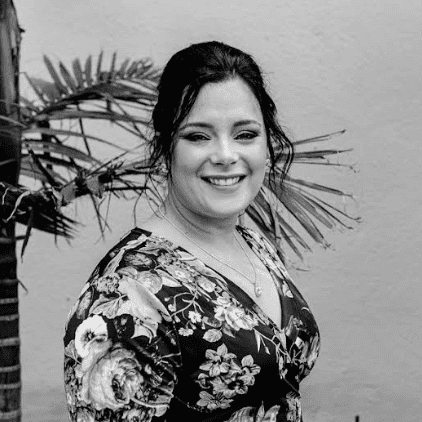 Tanya de Canha is our Financial Manager and looks after accounts and admin.